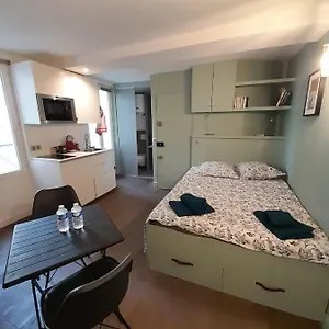  Appartamento Studio équipé Métro Abbesses à Montmartre Francia